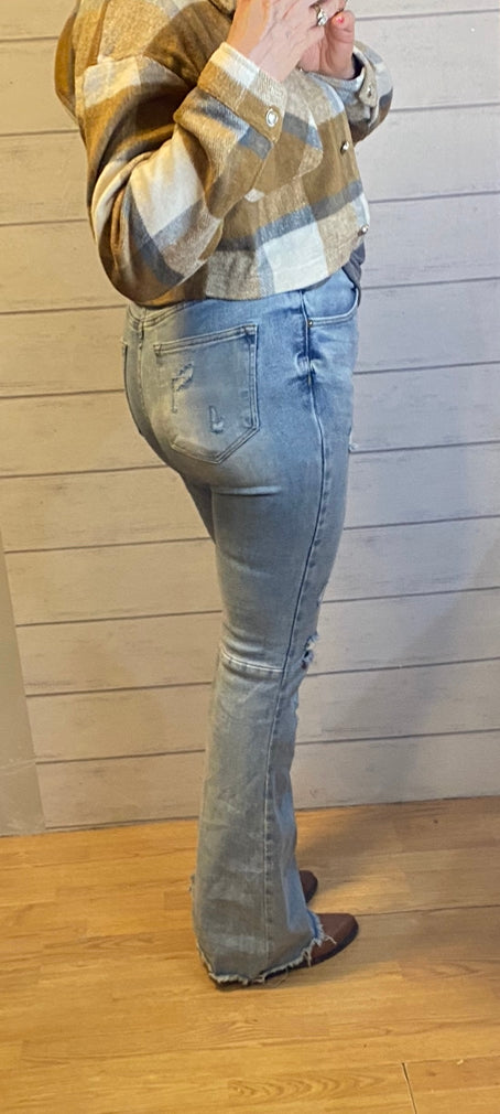 Risen Flare Jeans