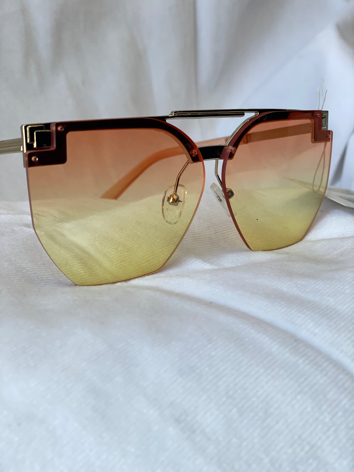 Bright Gradient Aviator Sunglasses